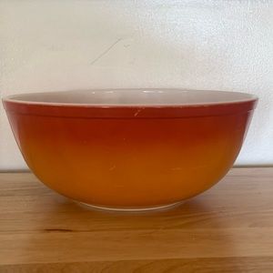 4qt Pyrex Bowl 404 Flameglo Ombre Orange